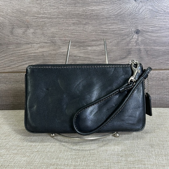 Coach Single Strap Zip Top Pocket Front Wristlet Handbag Black Leather - Picture 2 of 3